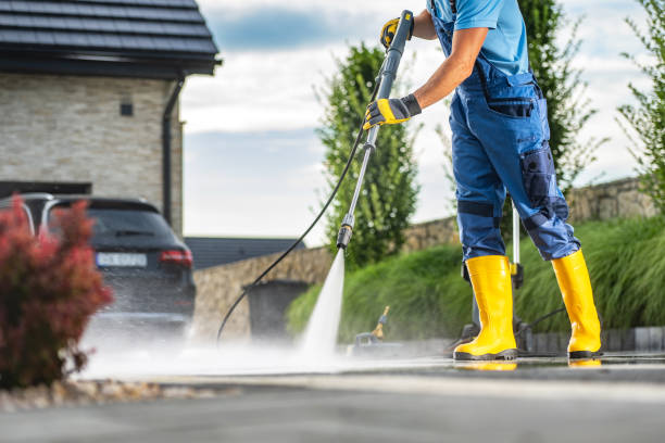 Best Pressure Washing Driveway  in Brecksville, OH